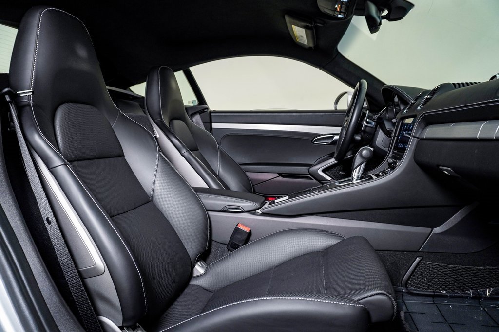 Used 2021 Porsche 718 Cayman GT4 image 15