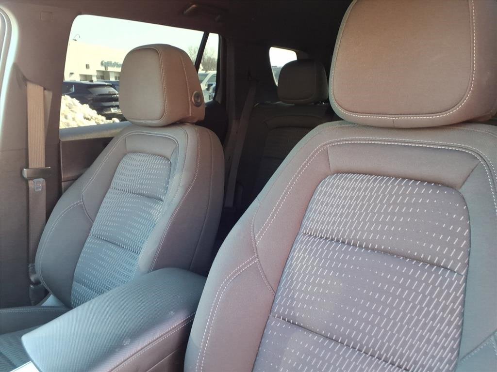 Used 2025 Chevrolet Equinox LT image 12