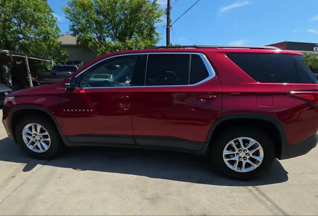 Used 2019 Chevrolet Traverse LT FWD image 4