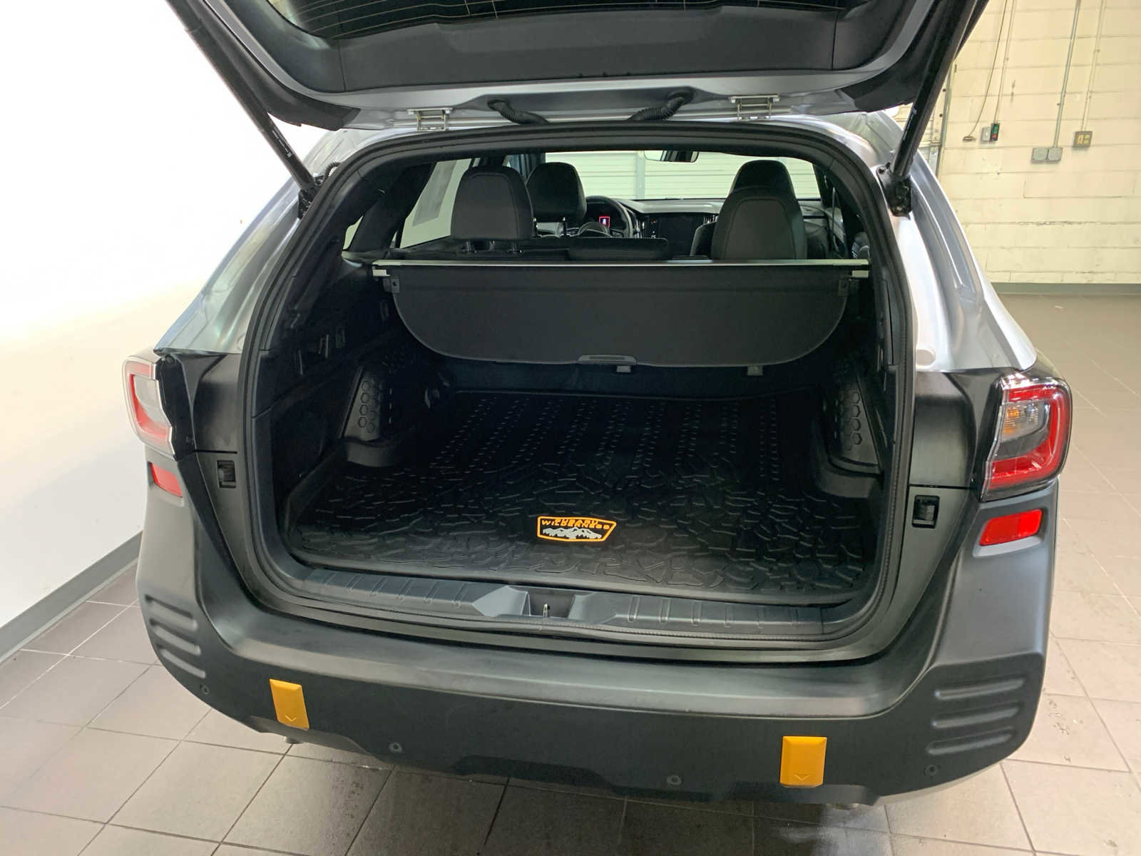 Used 2025 Subaru Outback Wilderness AWD/4WD image 11