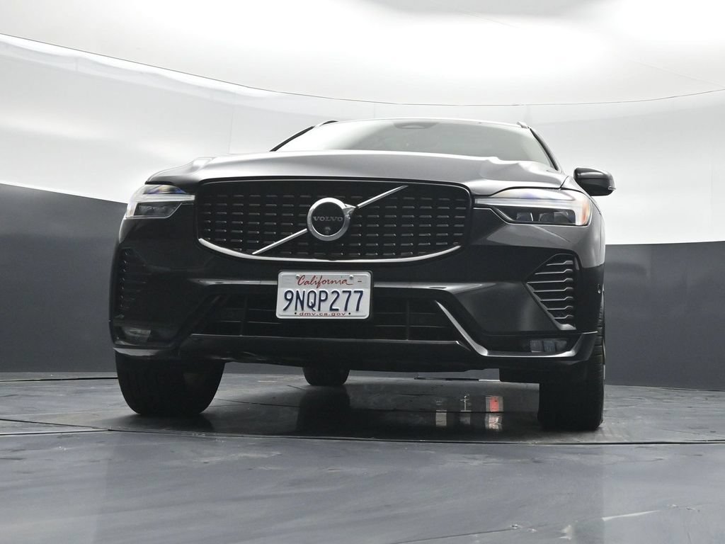 Used 2025 Volvo XC60 B5 Plus AWD/4WD image 45