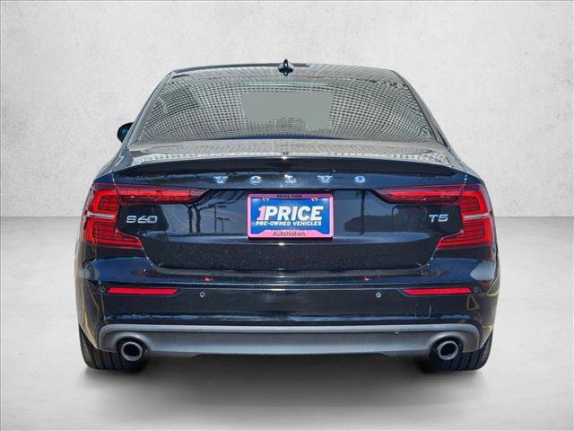 Used 2019 Volvo S60 T5 Momentum w/ Premium Package FWD image 7