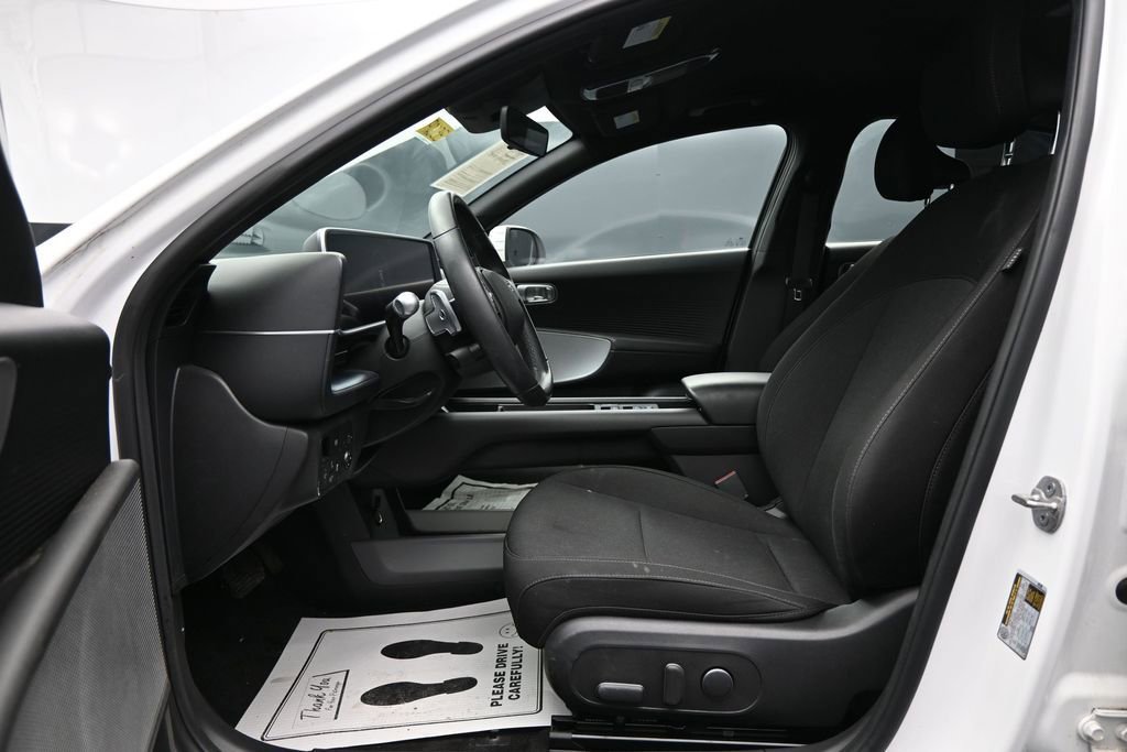 Used 2024 Hyundai Ioniq 6 SE RWD image 9