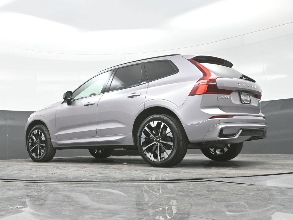 New 2026 Volvo XC60 B5 Plus w/ Climate Package AWD/4WD image 28
