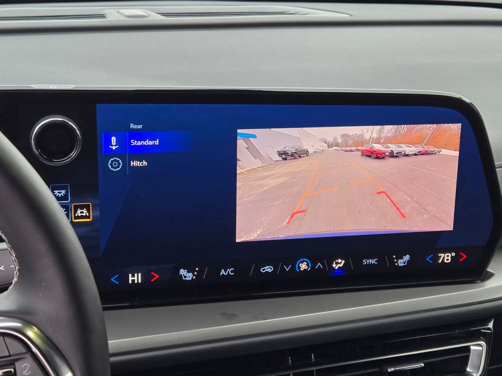 Certified 2025 Chevrolet Traverse LT image 26