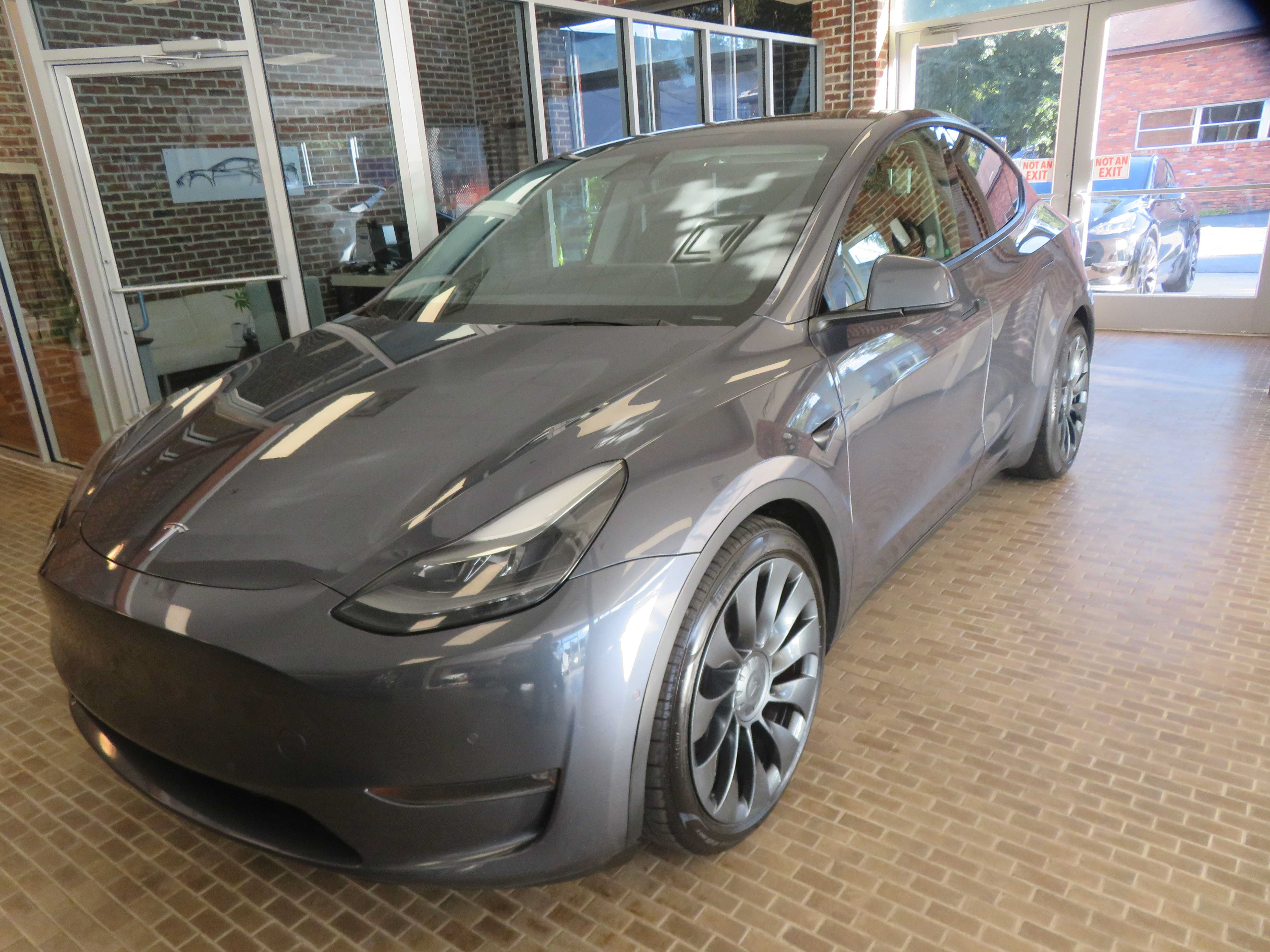 Used 2022 Tesla Model Y Performance AWD/4WD image 76