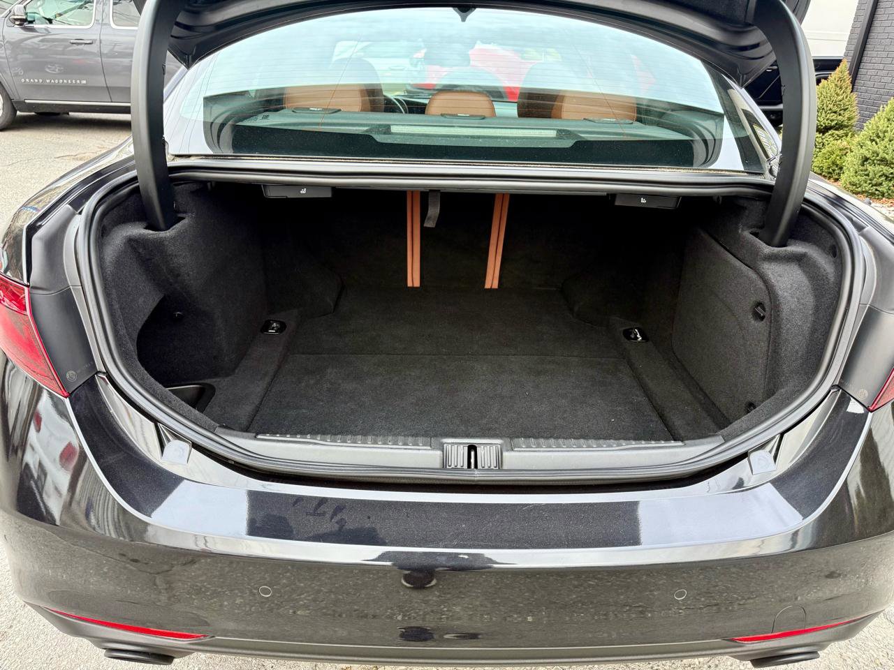 Used 2022 Alfa Romeo Giulia Ti AWD/4WD image 22