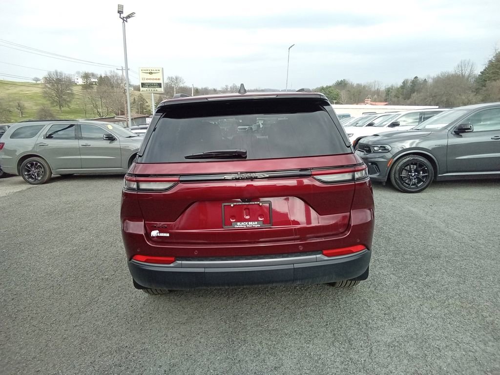 New 2026 Jeep Grand Cherokee Altitude image 5
