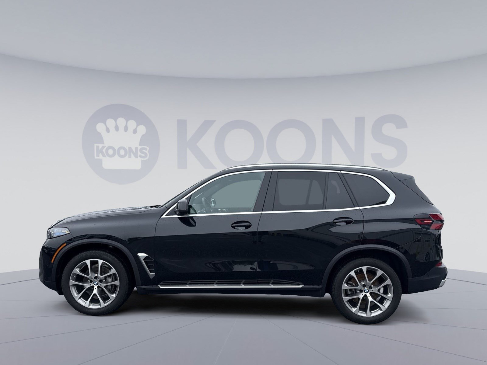 Used 2025 BMW X5 xDrive40i AWD/4WD image 2