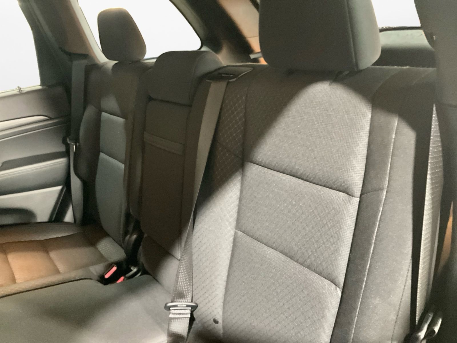 Used 2019 Jeep Grand Cherokee Laredo image 13