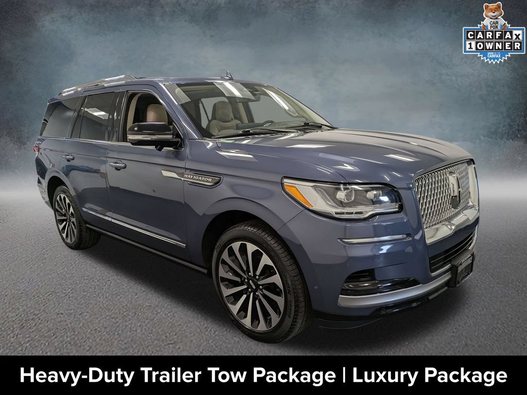 Used 2022 Lincoln Navigator Reserve AWD/4WD image 3