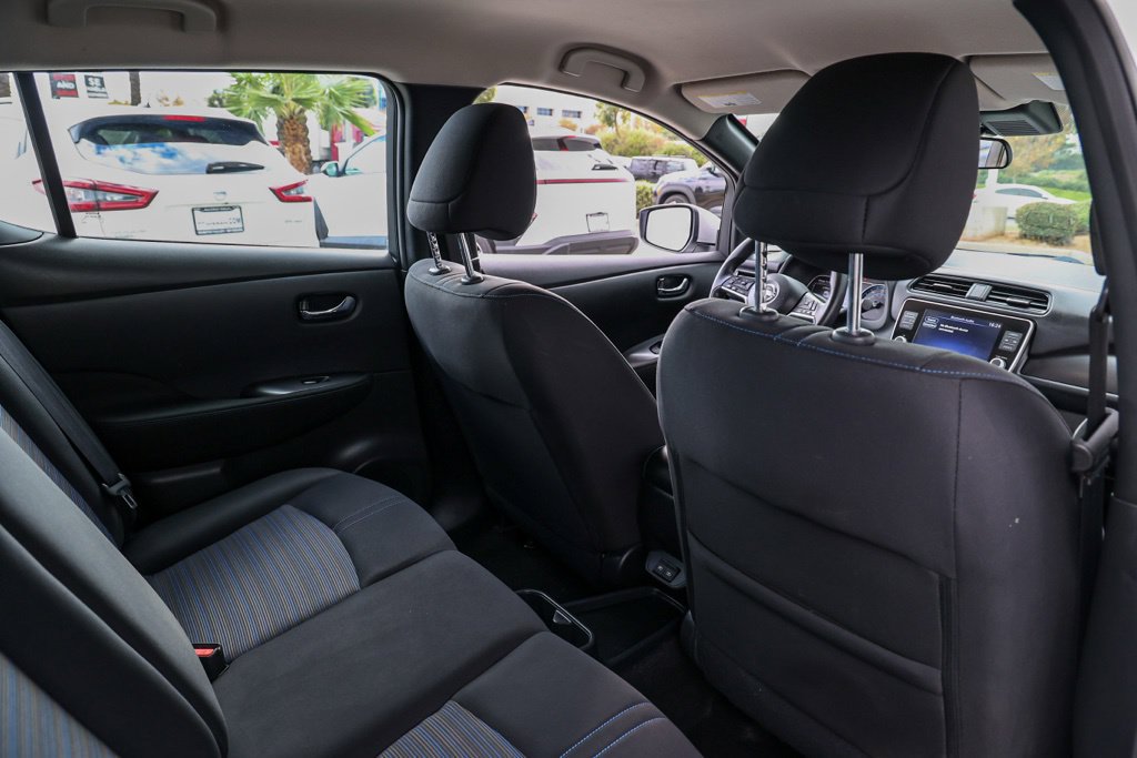Used 2025 Nissan Leaf S FWD image 18