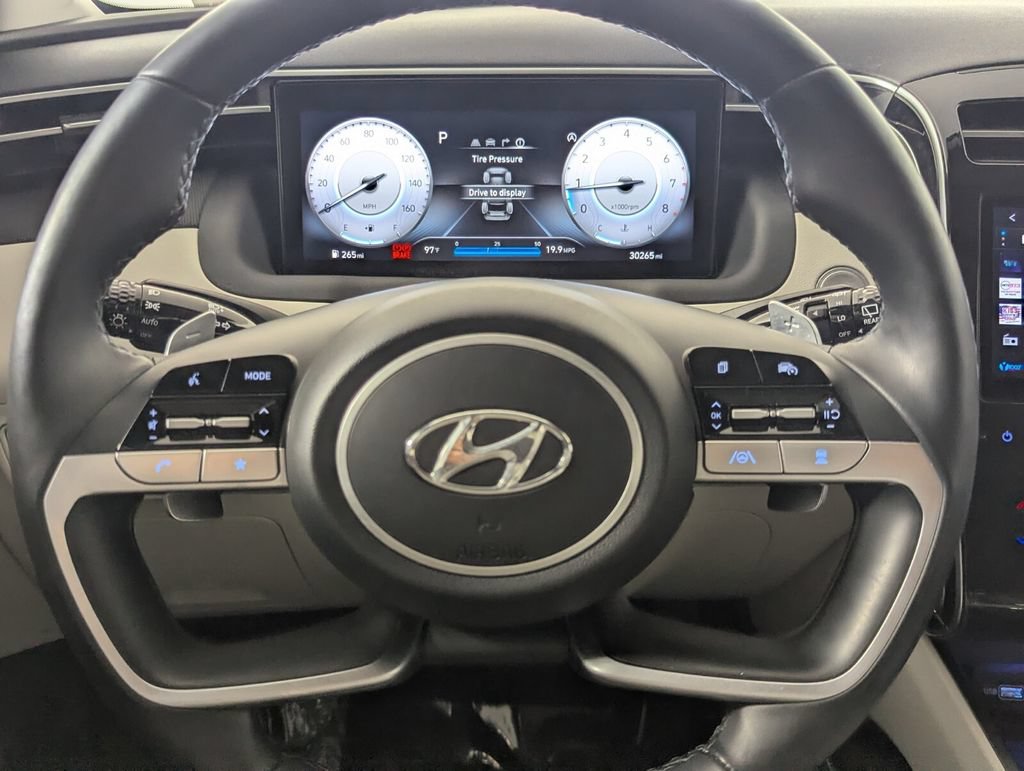 Certified 2022 Hyundai Tucson Limited w/ Cargo Package FWD image 18
