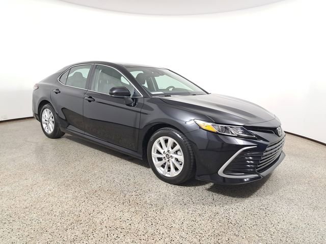 Used 2024 Toyota Camry LE image 4