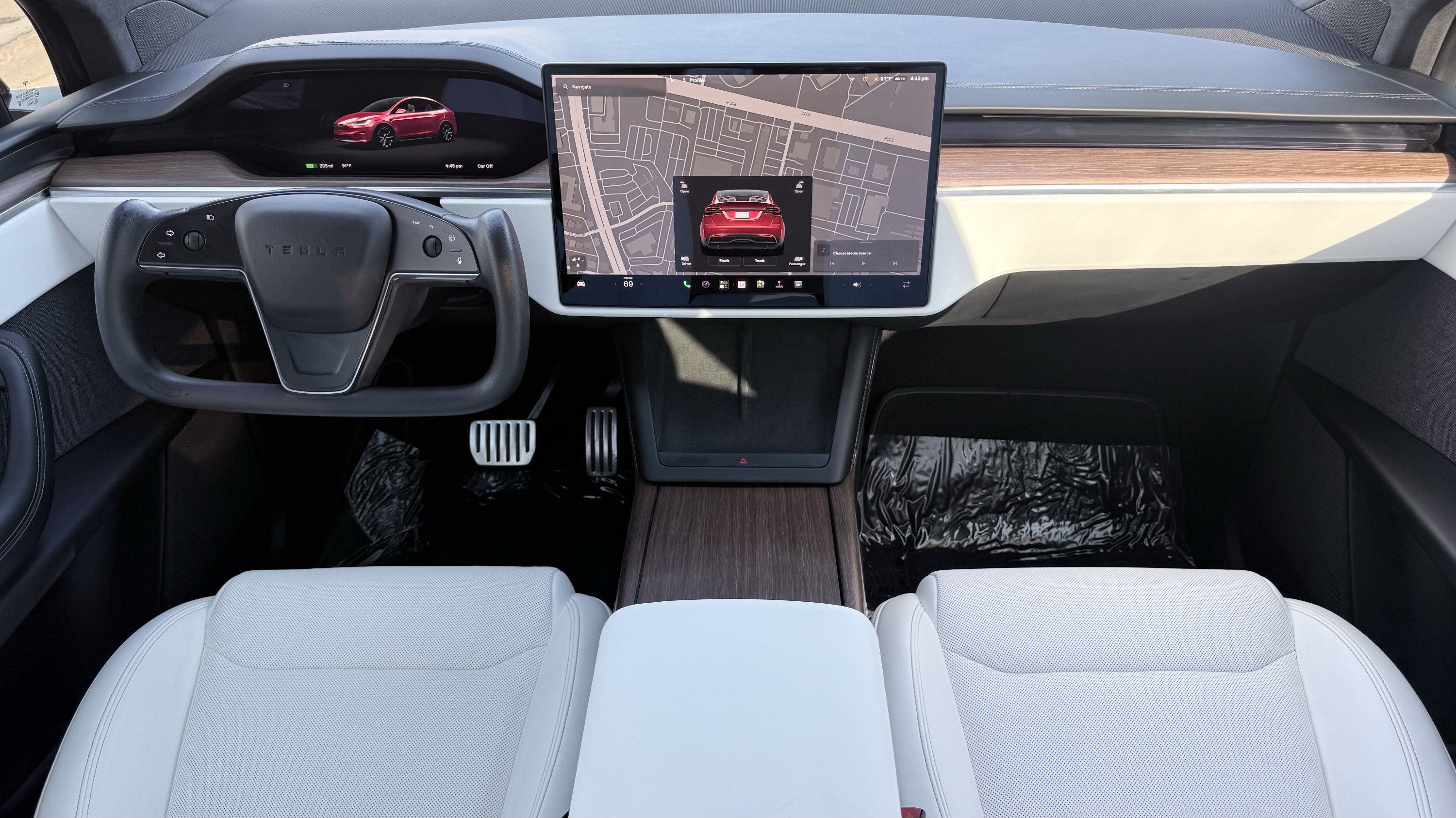 Used 2023 Tesla Model X AWD/4WD image 3