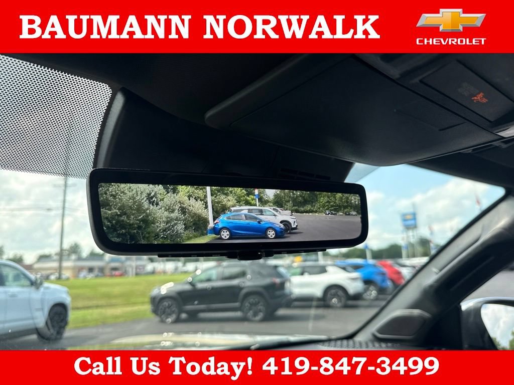 Used 2025 Toyota Tacoma Limited AWD/4WD image 38