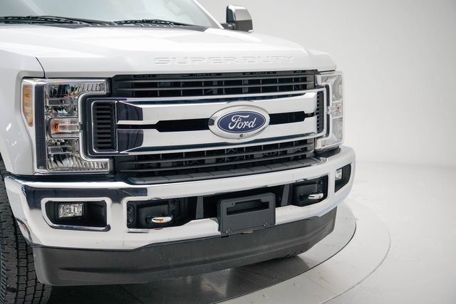Used 2019 Ford F250 XLT w/ XLT Premium Package image 9