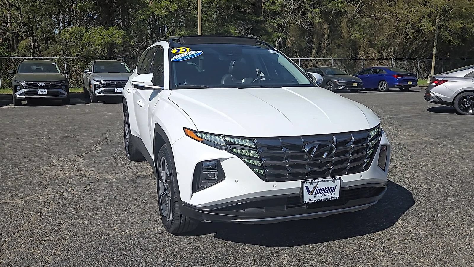 Certified 2023 Hyundai Tucson Limited AWD/4WD image 3