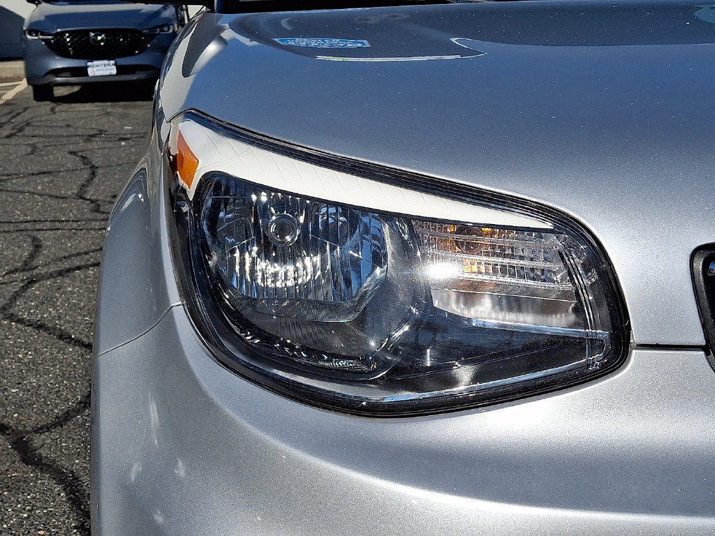 Used 2017 Kia Soul w/ Convenience Package FWD image 9