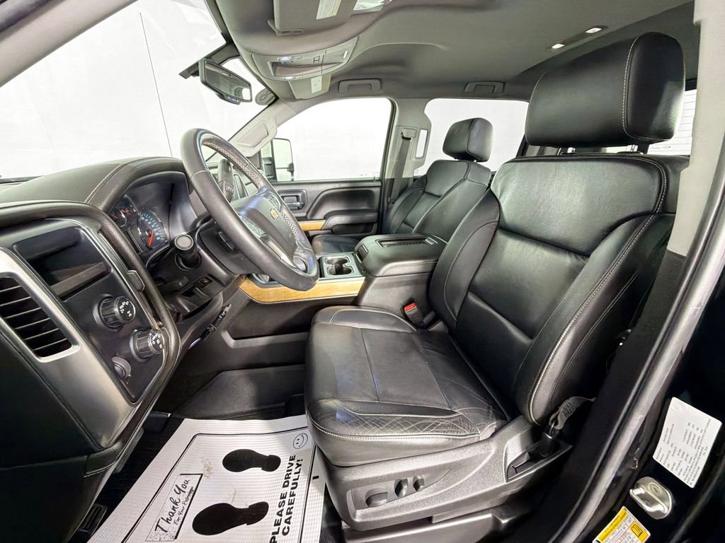 Used 2018 Chevrolet Silverado 1500 LTZ image 21