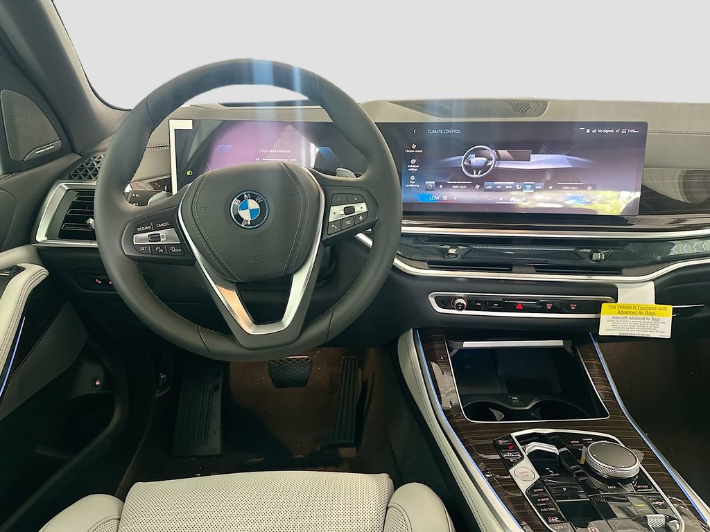 Used 2026 BMW X5 xDrive50e AWD/4WD image 23