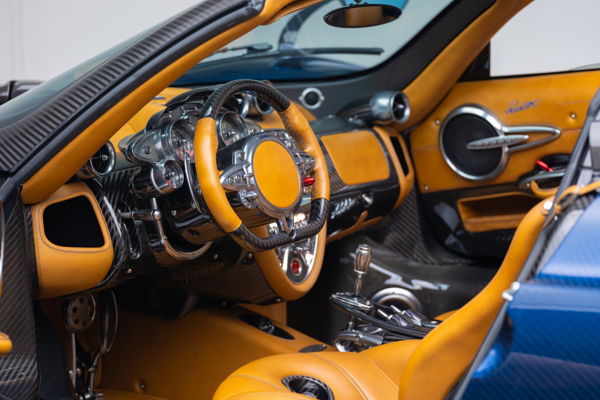 Used 2017 Pagani Huayra image 15