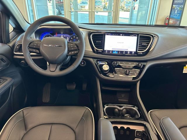 New 2026 Chrysler Pacifica Limited w/ S Appearance Package image 9
