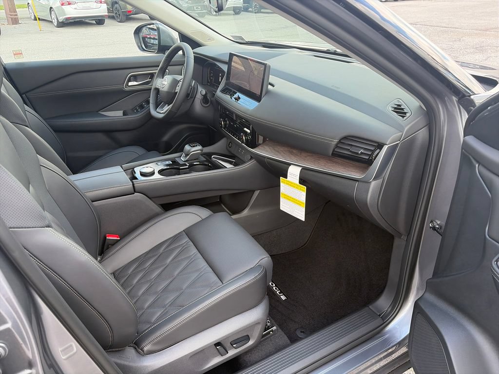 New 2026 Nissan Rogue Platinum w/ Platinum Premium Package AWD/4WD image 36