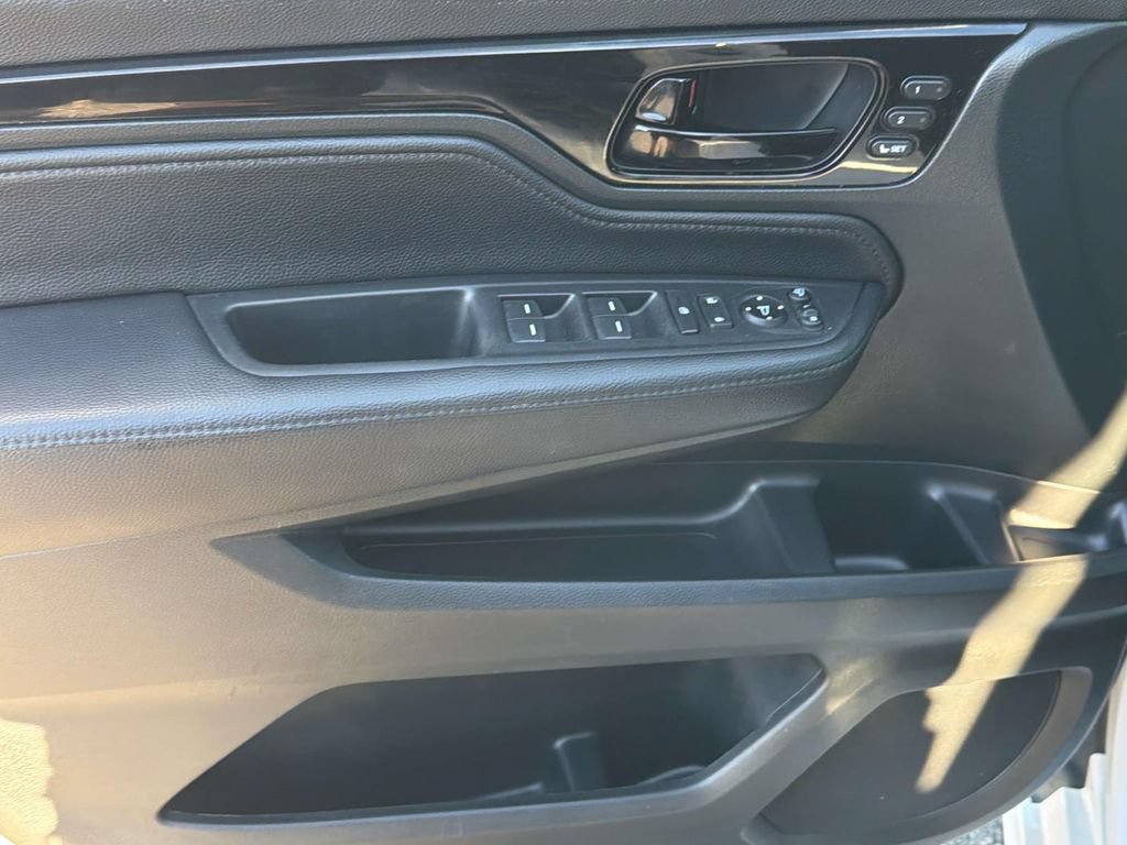 Used 2024 Honda Odyssey Elite image 25