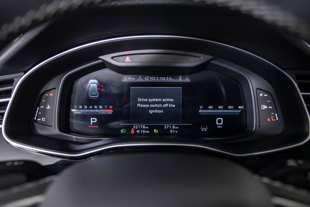 Used 2023 Audi Q8 Premium AWD/4WD image 26