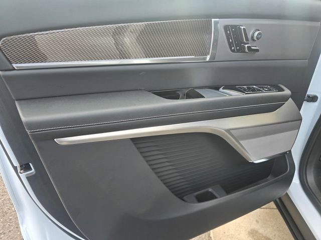 New 2026 Cadillac Vistiq Premium Luxury AWD/4WD image 23