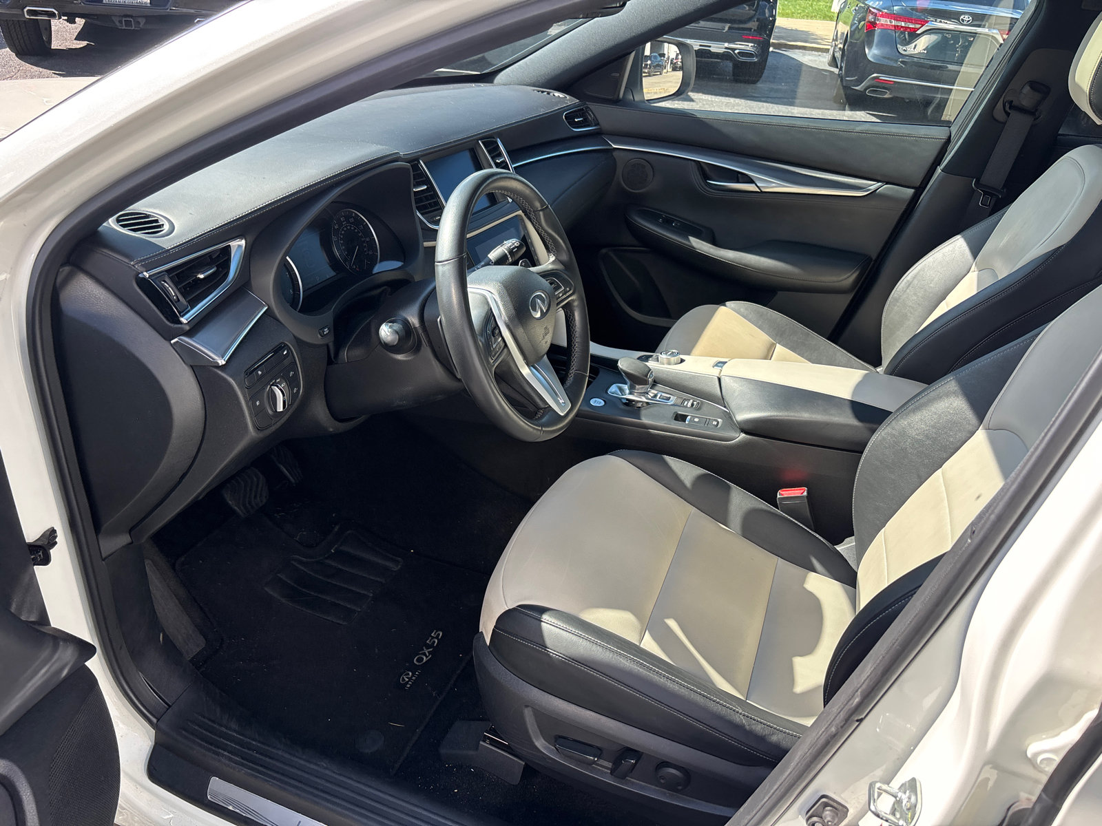 Used 2022 INFINITI QX55 Luxe w/ Cargo Package AWD/4WD image 24