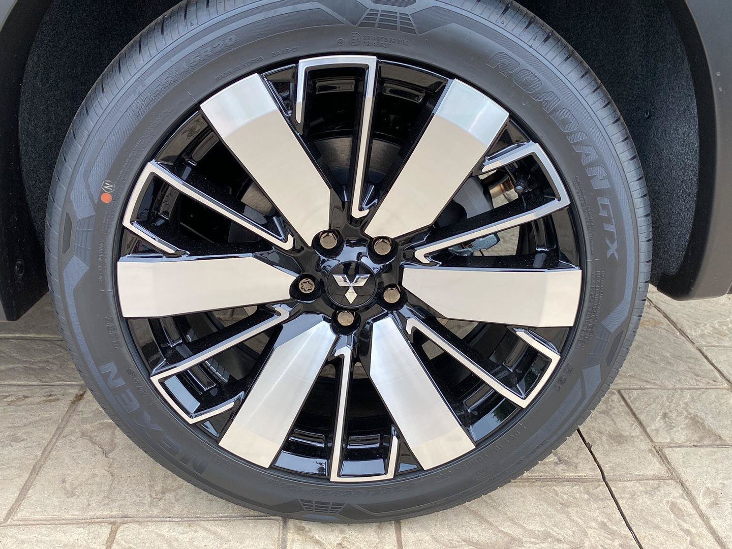 New 2026 Mitsubishi Outlander SE FWD image 12