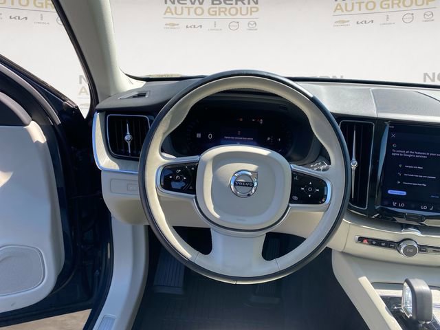 Used 2023 Volvo XC60 B5 Plus w/ Climate Package image 12