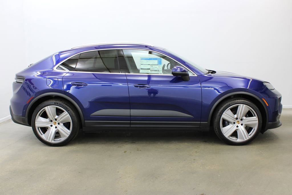 New 2024 Porsche Macan 4 Electric image 8