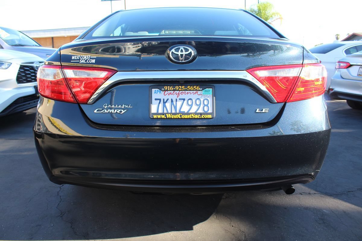 Used 2015 Toyota Camry LE FWD image 13