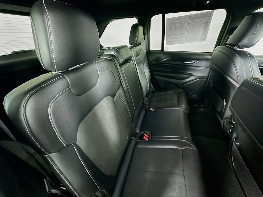 Certified 2023 Jeep Grand Cherokee Altitude AWD/4WD image 37