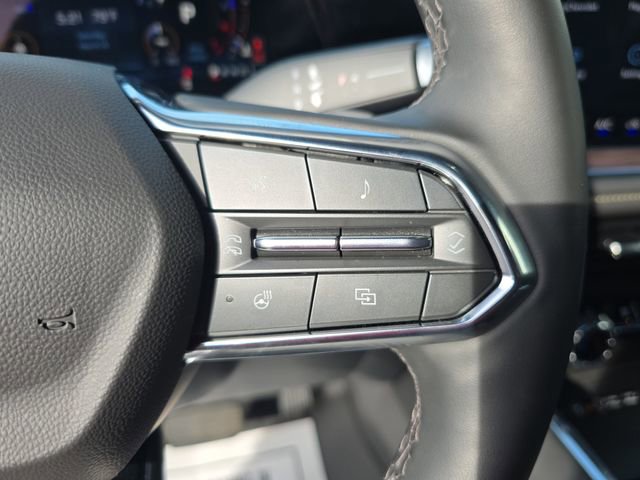 Used 2025 Chevrolet Suburban Premier image 18