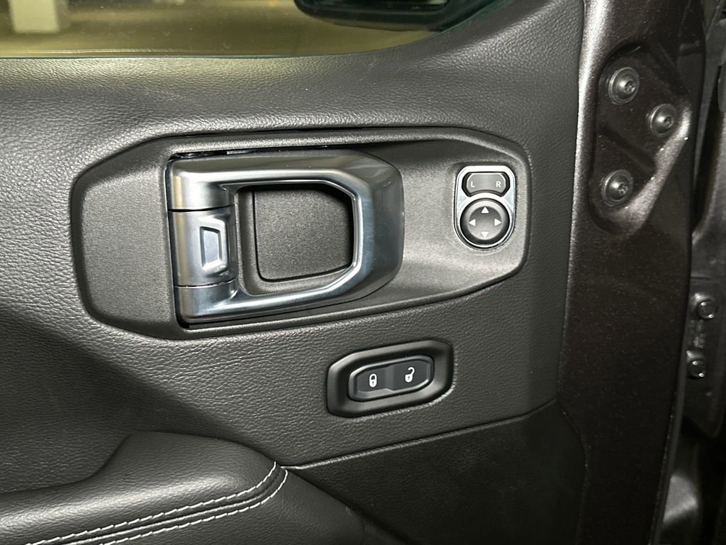 Used 2022 Jeep Wrangler Unlimited Sahara w/ Cold Weather Group image 18