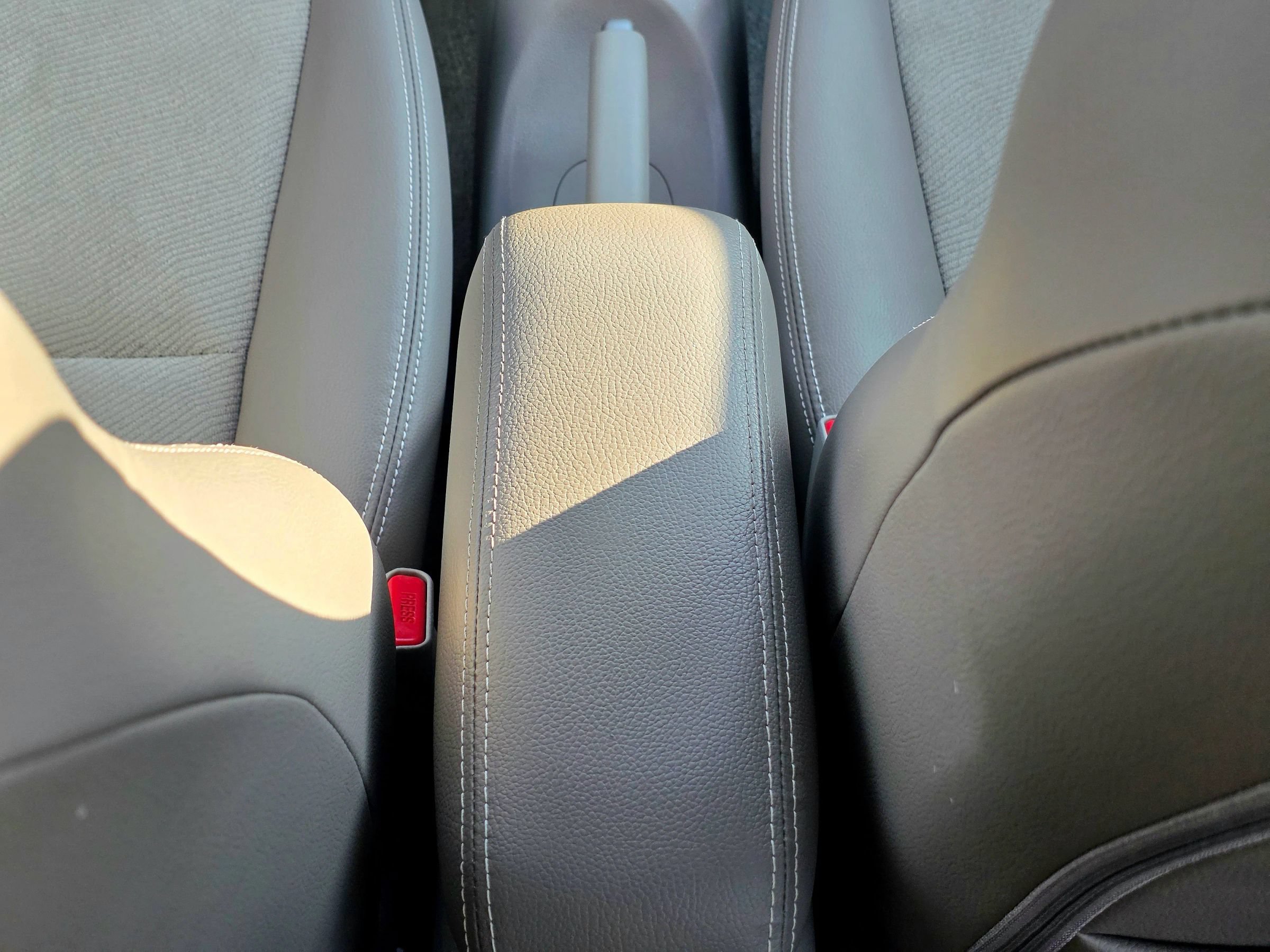 Used 2014 Honda Insight EX image 33