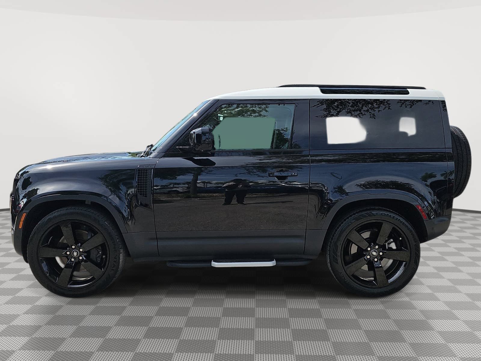Used 2023 Land Rover Defender 90 S AWD/4WD image 5