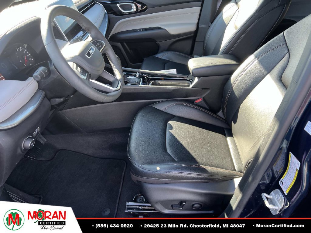 Used 2024 Jeep Compass Limited AWD/4WD image 17