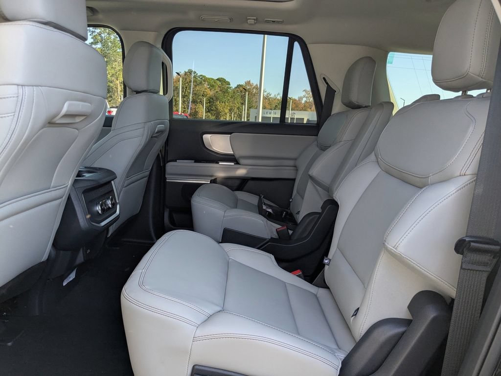 New 2025 Ford Expedition Max Active AWD/4WD image 15