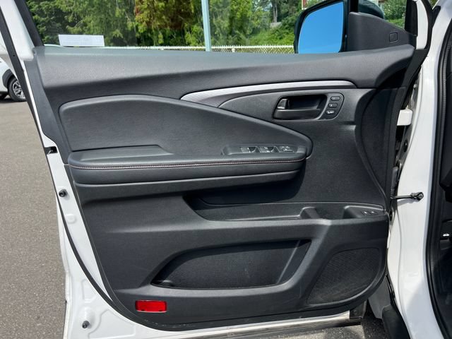 Used 2023 Honda Passport TrailSport image 16