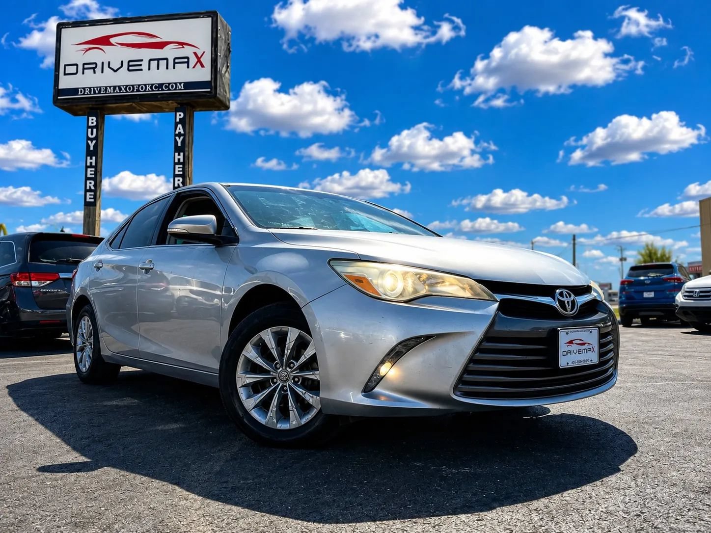 Used 2016 Toyota Camry LE FWD image 1