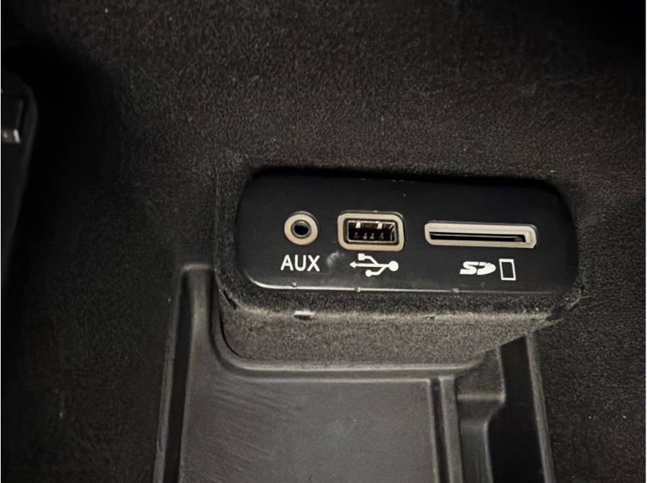 Used 2015 Dodge Charger R/T image 26