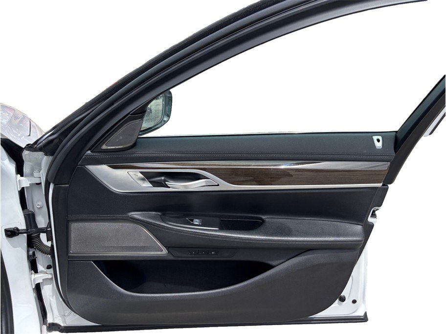 Used 2021 BMW 740i RWD image 49