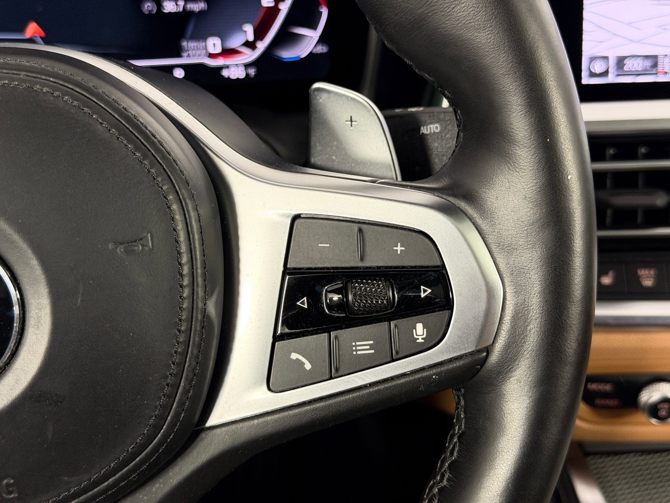 Used 2023 BMW M440i Coupe w/ Premium Package RWD image 28