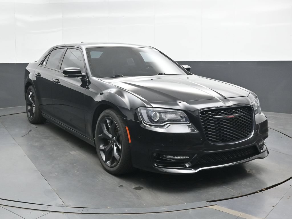 Used 2022 Chrysler 300 S RWD image 5