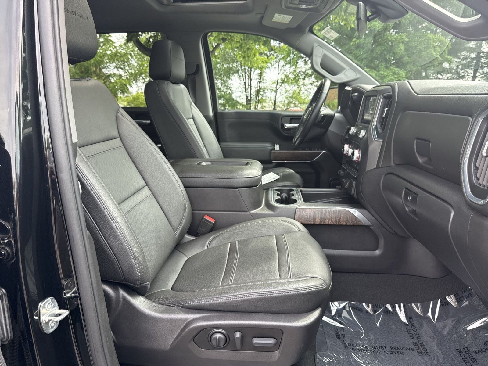 Used 2022 GMC Sierra 1500 Denali w/ Denali Premium Package AWD/4WD image 31